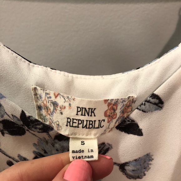 white flowery tank top - Picture 2 of 3